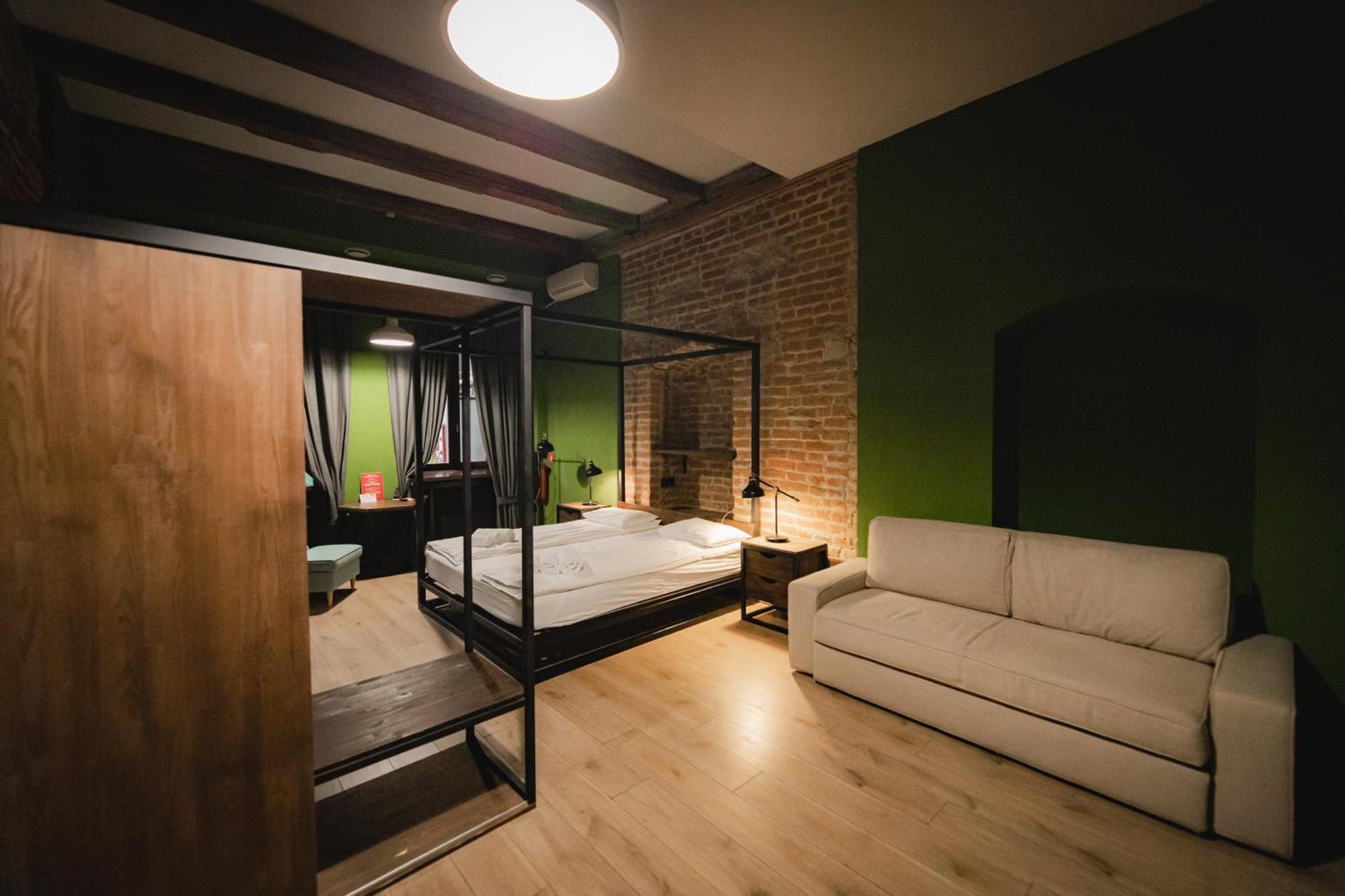 Apartments Justlvivit At The Rynok Square المظهر الخارجي الصورة