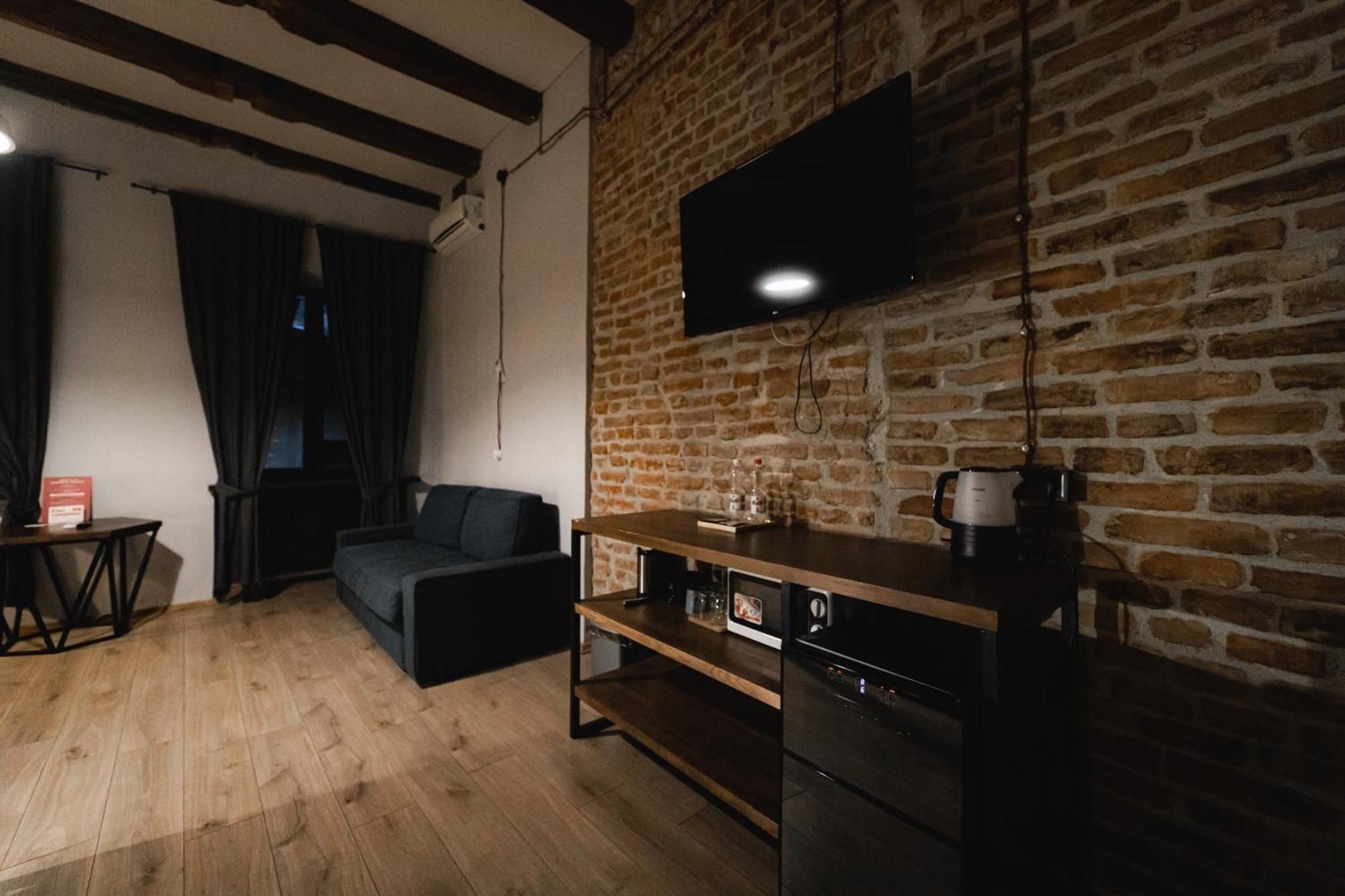 Apartments Justlvivit At The Rynok Square المظهر الخارجي الصورة