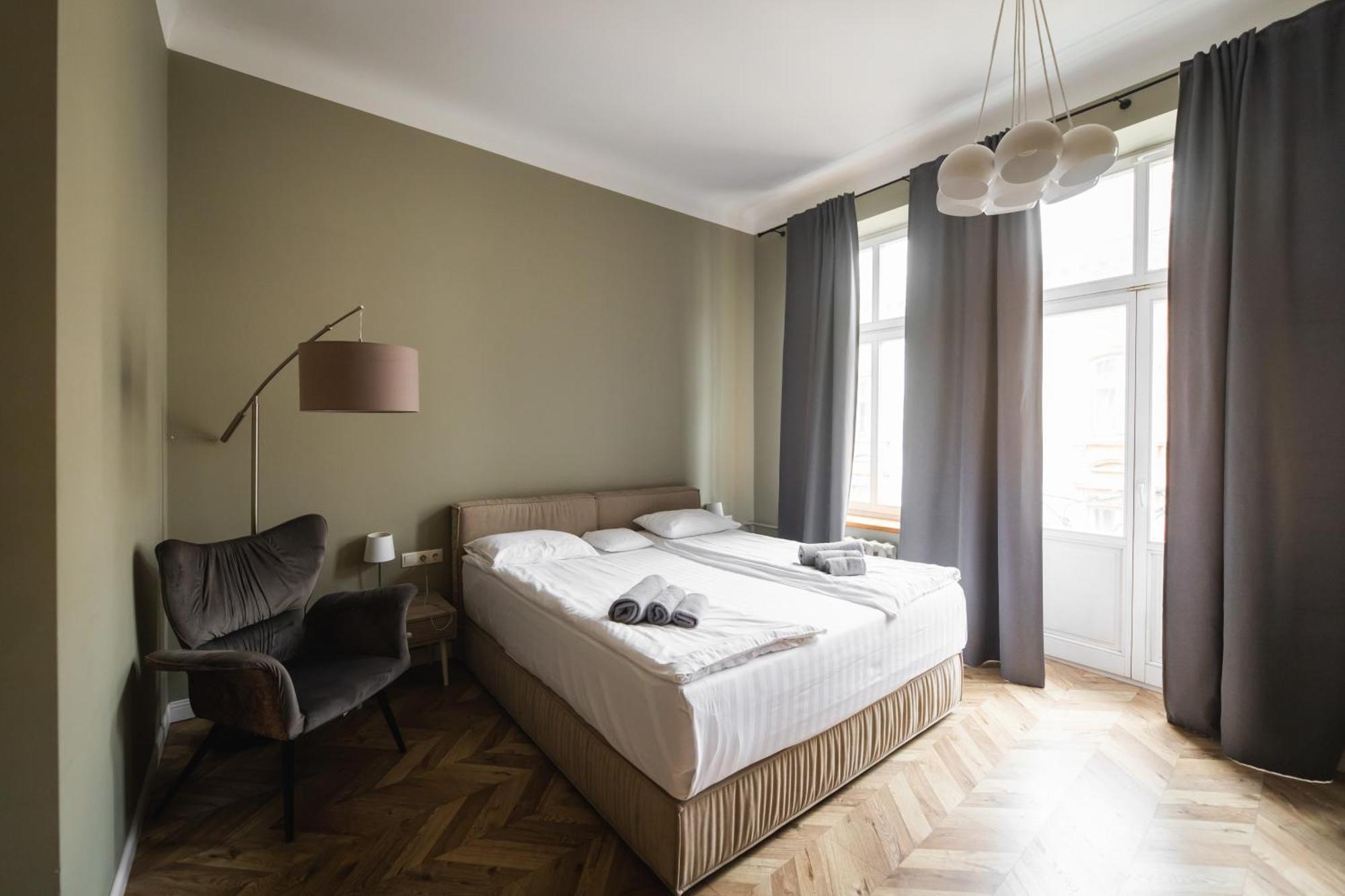 Apartments Justlvivit At The Rynok Square المظهر الخارجي الصورة